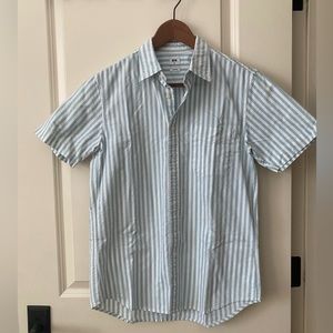 UNIQLO short sleeve button down 100% cotton shirt | size Medium